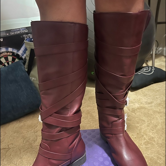 Brand Keira flat boot - Picture 7 of 9